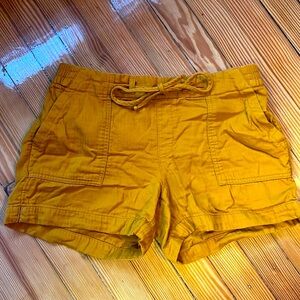 Women’s pull on shorts